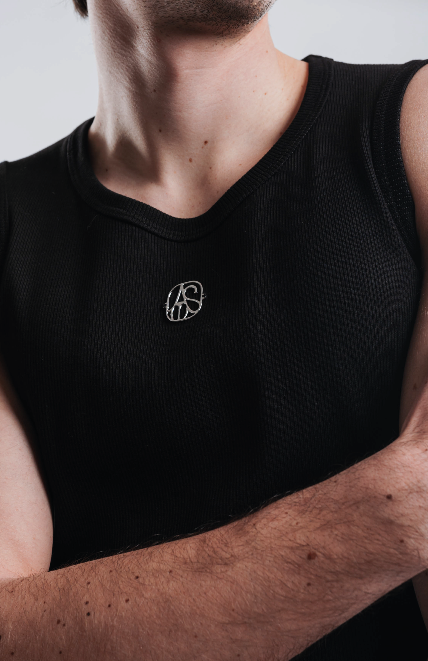 METAL BLACK TANK TOP